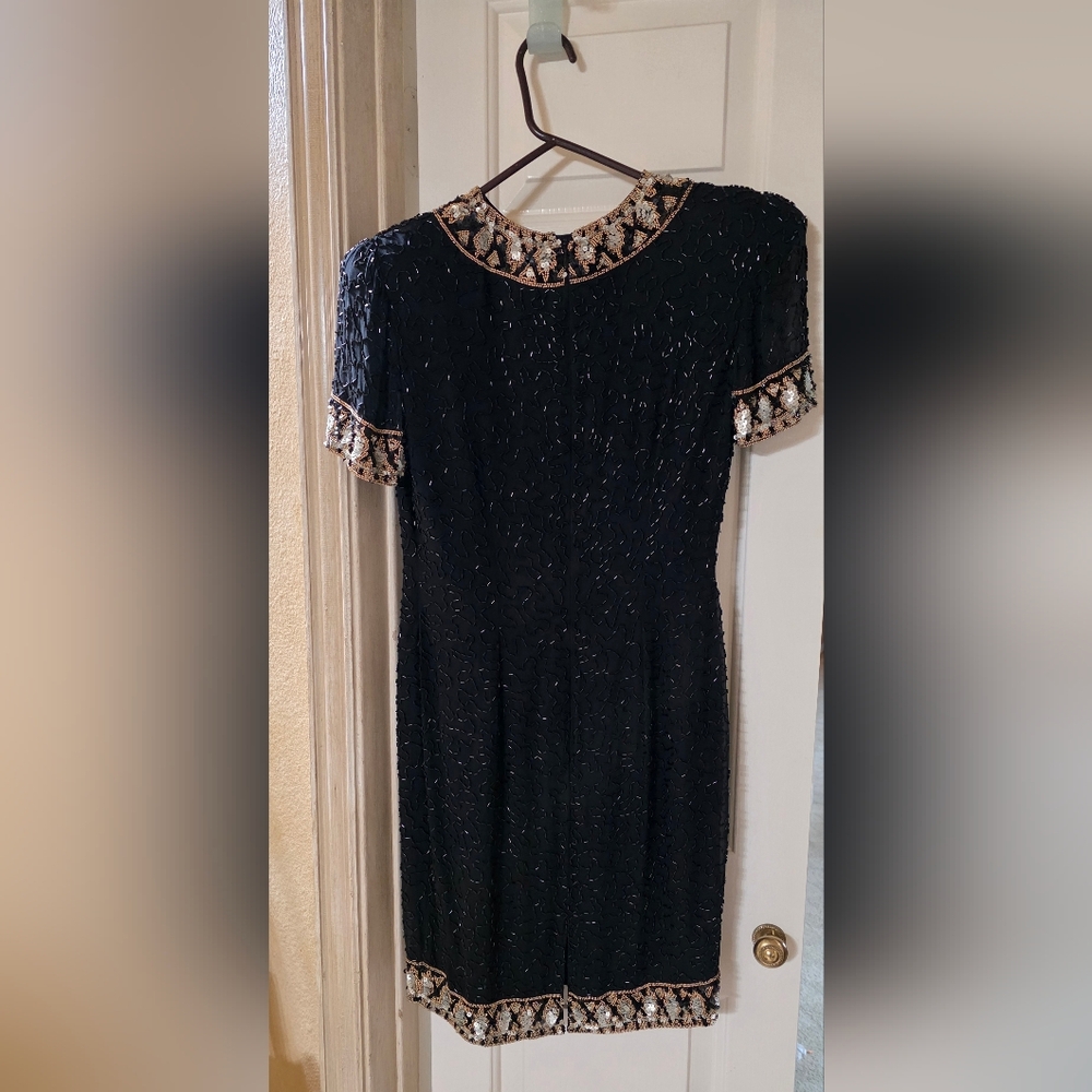 Chic Black and White Women's Mini Dress